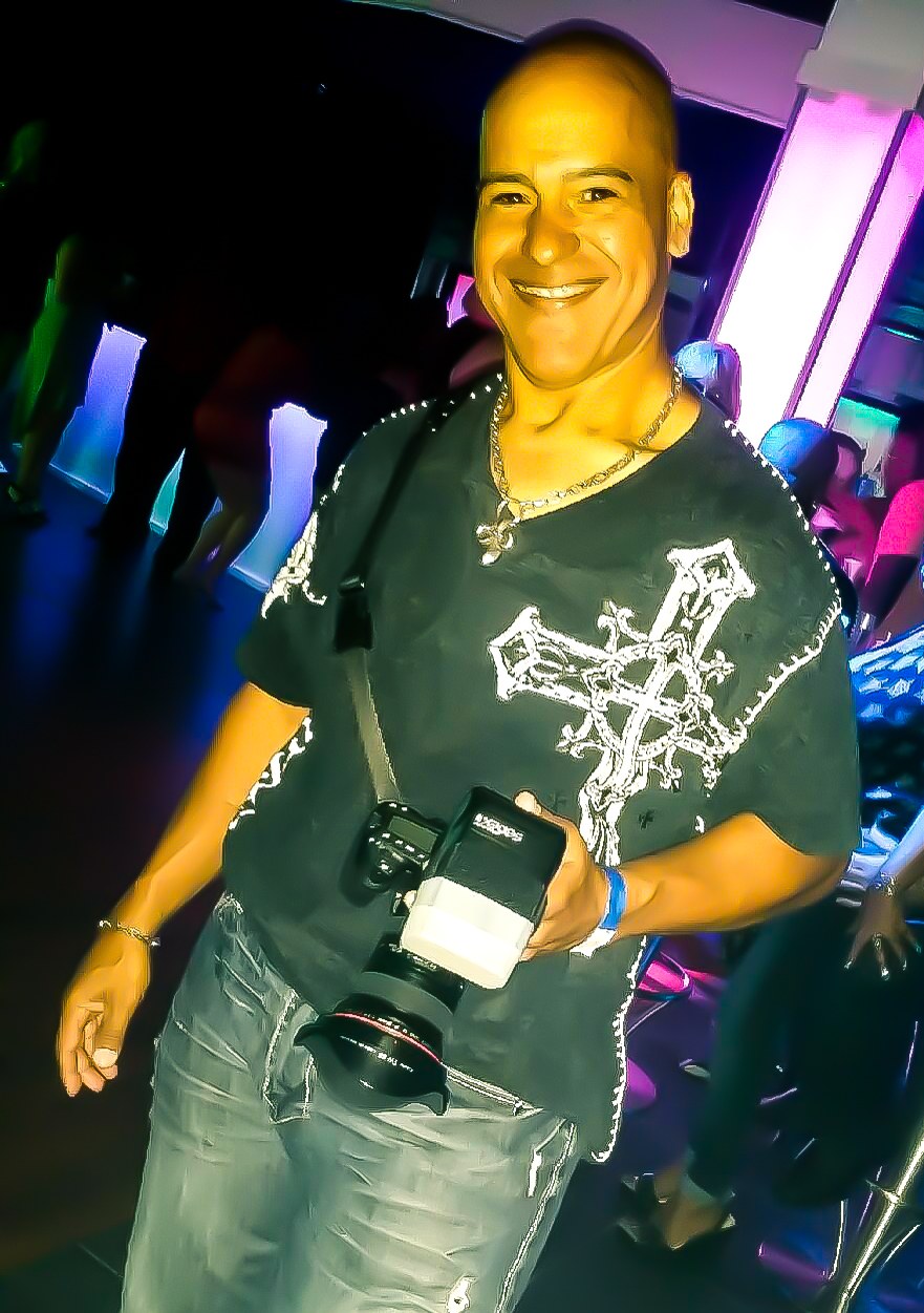RJ Visions photographer with professional camera
